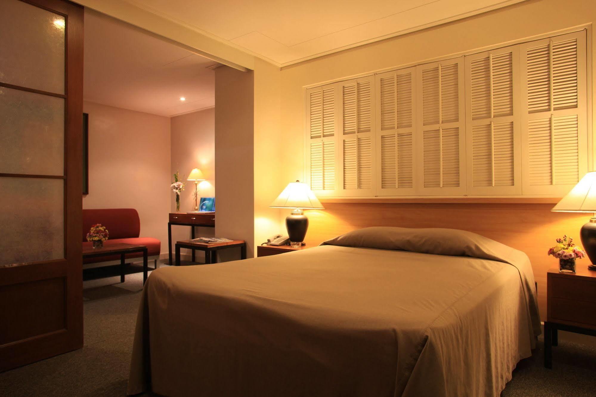 Mabini Mansion Hotel & Residential Suites Manila Exterior foto